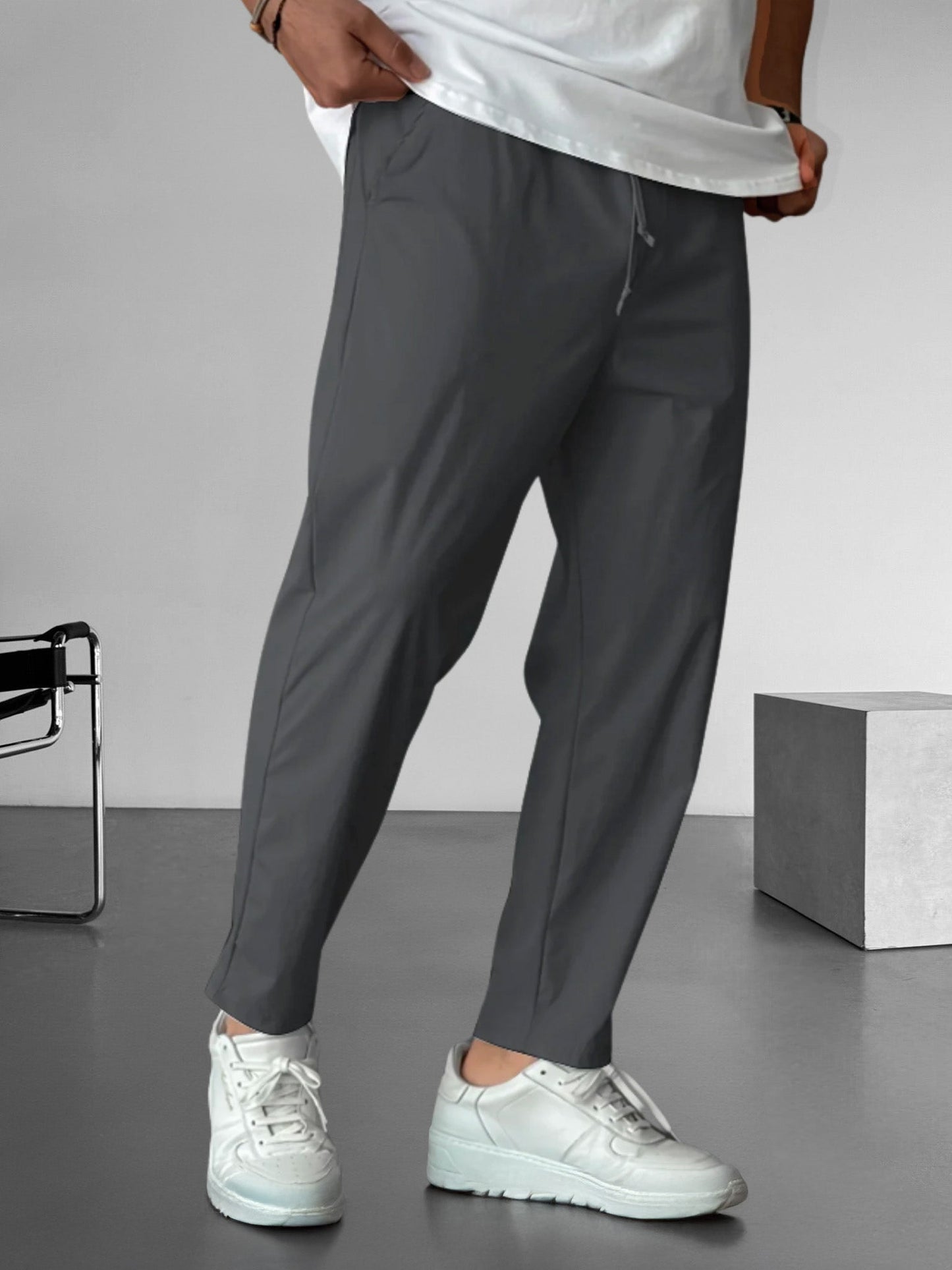 Micah | Relaxed Tapered Trousers