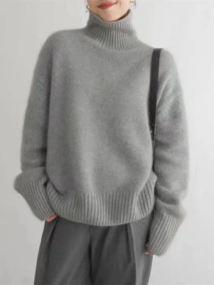 Alice - Classic Turtleneck Knitwear Sweater